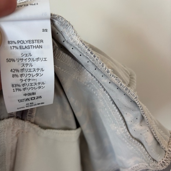 Vuori Light Gray Dash Short Size S - Picture 10 of 10